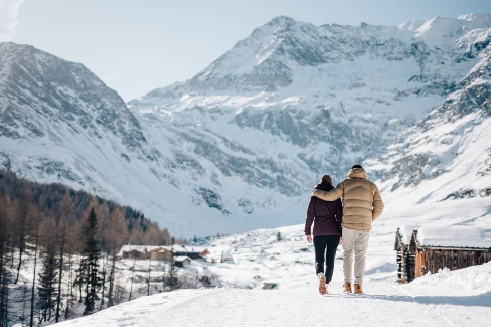 Winter hiking: The winter wonderland of South Tyrol - Andreus Resorts