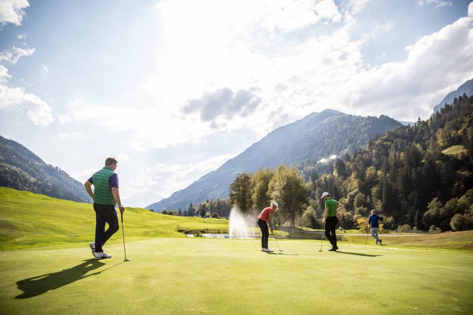 Golfing holidays right by the golf course - Andreus Resorts